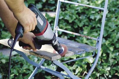 Wolfcraft Nylon-draadborstel | Rood | 6-kant schacht | Ø100mm | 1 stuk - 1502000 Wolfcraft Nylon-draadborstel | Rood | 6-kant schacht | Ø100mm | 1 stuk - 1502000