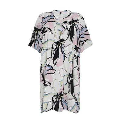 Yoek gebloemde jurk wit/lichtroze/zwart Yoek gebloemde jurk wit/lichtroze/zwart
