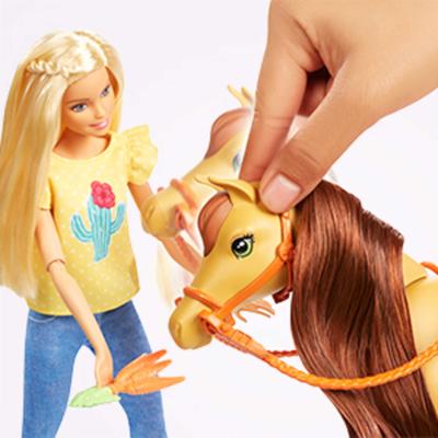 Barbie speelset Chelsea en paarden
