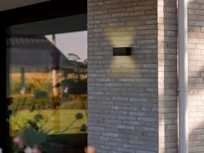 Lutec INKA 6989101118 Wandlamp op zonne-energie met bewegingsmelder LED LED vast ingebouwd 8.2 W Antraciet Lutec INKA 6989101118 Wandlamp op zonne-energie met bewegingsmelder LED LED vast ingebouwd 8.2 W Antraciet