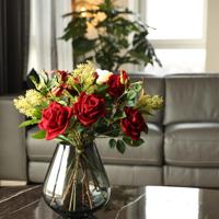 Handgebonden Kunstboeket Elena Sevilla Rood/Wit - thumbnail