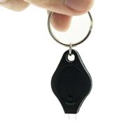 2 PC'S Mini Pocket sleutelhanger zaklamp Micro LED squeeze licht Outdoor Camping ultra heldere noodsleutel ring licht toorts lamp (zwart) - thumbnail