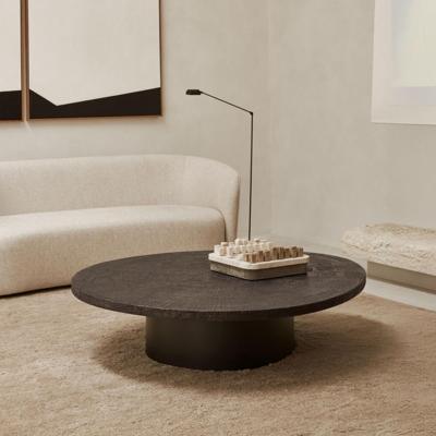 Ethnicraft Organische Salontafel 'Slice' Minerals, 105 x 94cm, kleur Whisky Ethnicraft Organische Salontafel 'Slice' Minerals, 105 x 94cm, kleur Whisky