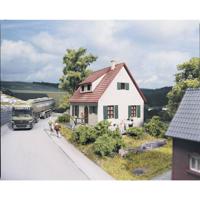Piko H0 61826 H0 Woonhuis - thumbnail