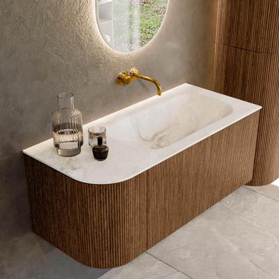 Mondiaz KURVE-DLUX 105 cm Onderkast Greeploos 1 Lade Met Deuren Walnut, Wastafel Solid Surface Rechts Frappe 0 Kraangaten Zonder Spiegel (KRVBGS105L1L1D0KR-Wal/Fra)