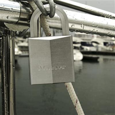 Masterlock 40mm extra thick solid brass body - 23mm hardened steel HEXagonal shac - 1145PEURD - thumbnail