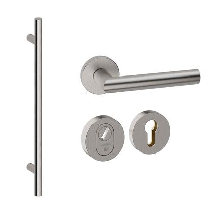 Hardbrass Voordeurset rond 3-delig met greep 1160mm SKG3 met kerntrekbeveiliging - RVS Hardbrass Voordeurset rond 3-delig met greep 1160mm SKG3 met kerntrekbeveiliging - RVS