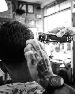 Kyone Electronics Barber Clipper Ultima Clipper Lithium Ion Pro Trimmer 1Stuks Kyone Electronics Barber Clipper Ultima Clipper Lithium Ion Pro Trimmer 1Stuks