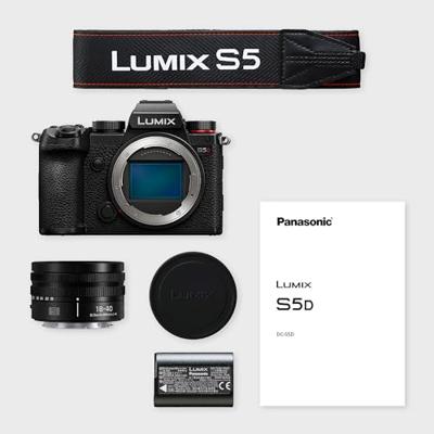 Panasonic LUMIX S5D + 18-40mm F/4.5-6.3