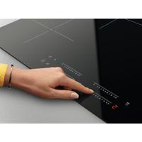 Zanussi inductie kookplaat ZIFN844K - thumbnail