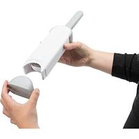 TRIXIE HARENPLUIZENBORSTEL MET REINIGINGSSTATION WIT / GRIJS 33 CM - thumbnail