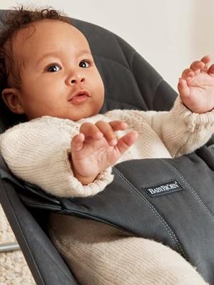 Bliss BABYBJORN fysiologische ligstoel antraciet Bliss BABYBJORN fysiologische ligstoel antraciet