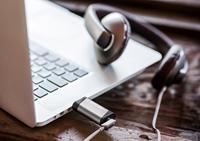Oehlbach USB DAC-hoofdtelefoonversterker in USB-stickformaat - thumbnail