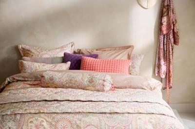 Pip Studio Pip Studio Jabali Flower Quilted Cushion - Koraalrood 45x70 cm