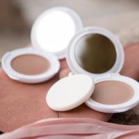 Avène Solaires Gamme Blanche 100% Minérale Compact Teinté Doré Crème SPF50 10gr - thumbnail