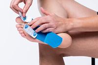 Cure Tape Kinesiotape blauw 5cm x 5m 1 Stuks - thumbnail