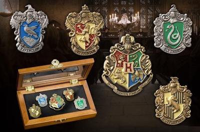 Noble Collection Harry Potter: Hogwarts House Crest Pin Set decoratie