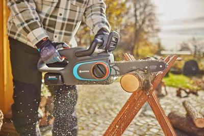 GARDENA PowerSaw 250/18V Ready-To-Use Accu-kettingzaag Accu 18 V Lengte mes 250 mm GARDENA PowerSaw 250/18V Ready-To-Use Accu-kettingzaag Accu 18 V Lengte mes 250 mm