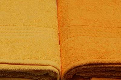 Set van 4 badhanddoeken - 70 x 140 cm - Geel