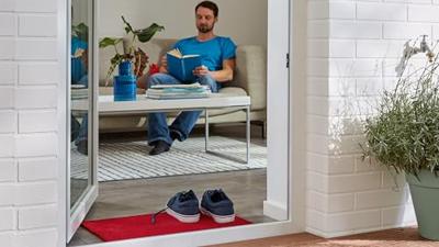 tesa REMOVABLE 55729-00017-11 Bevestigingstape Transparant (l x b) 5 m x 50 mm 1 stuk(s)