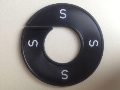 Maatring 9cm zwart/wit S