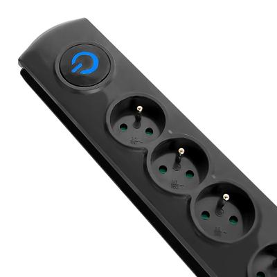 Qoltec 50104 Overspanningsbeveiliging 4 AC-uitgang(en) 230 V 1,5 m Zwart