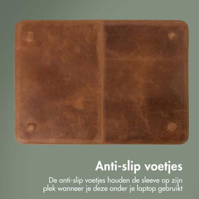 Accezz Leather hoes voor MacBook 16 inch Laptop sleeve Bruin