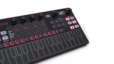 IK Multimedia Uno Synth Pro Desktop Black synthesizer
