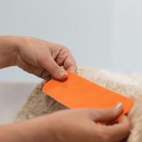 VetkinTape® Kinesiologie Tape voor dieren - Oranje (10cm x 5m) | 1 rol Kinesiotape voor paarden en honden | TÜV-gecertificeerd | Kinesiotapes met +25% meer kleefkracht | Voor professionals - thumbnail