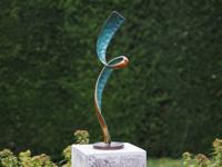 Bronzartes modern sculptuur helix tuinbeeld - thumbnail