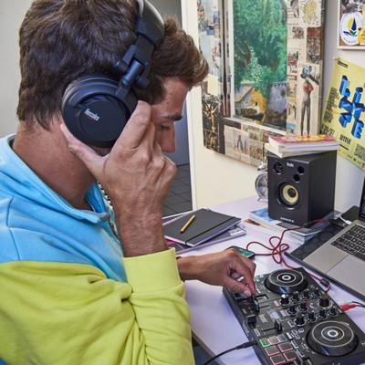 Hercules HDP DJ45 Over Ear koptelefoon Kabel Zwart Vouwbaar DJ