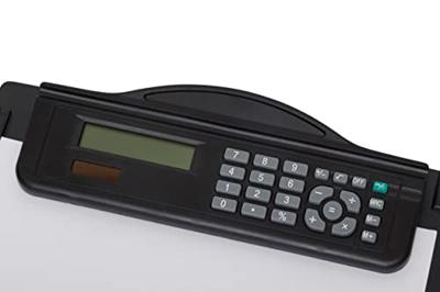 MAUL klemplaat hard kunststof met calculator A4 staand zwart MAUL klemplaat hard kunststof met calculator A4 staand zwart