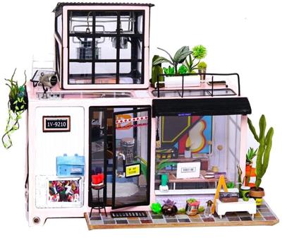 Robotime Kevins's studio