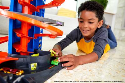 Hot Wheels City mega garage