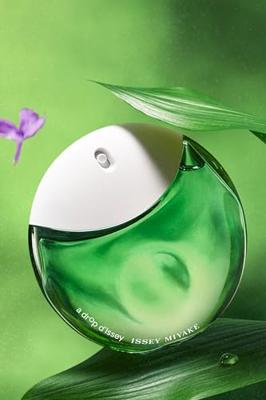 Issey Miyake A Drop D&apos;issey Essentielle Eau de Parfum Spray 50 ml Dames