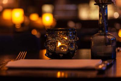 LLyss candle 6x waxinelicht zwart met basislader, lader en afstandsbediening professioneel op accu