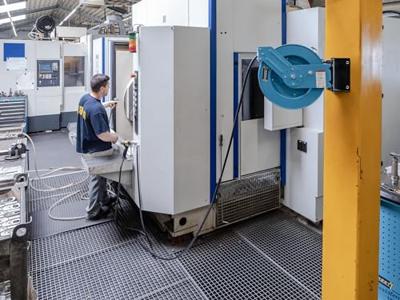 Hazet 9040OS-10 Pneumatische luchthaspel 20 m 12 bar Muurbevestiging