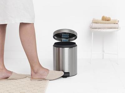 Brabantia pedaalemmer Newlcon 5 liter matt steel fingerprint proof
