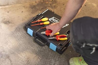 HAZET Gereedschapset | geïsoleerd 150/39 | 1/2 inch (12,5 mm) vierkant hol | Buiten-zeskant-tractieprofiel, Buitentwaalfkant profiel | 39-delig |