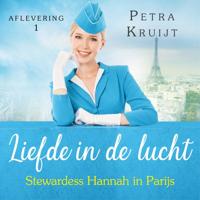 Stewardess Hannah in Parijs - thumbnail