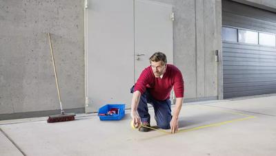 tesa 60760-00088-15 Vloermarkeringstape tesa Professional Rood/wit (l x b) 33 m x 50 mm 1 stuk(s) tesa 60760-00088-15 Vloermarkeringstape tesa Professional Rood/wit (l x b) 33 m x 50 mm 1 stuk(s)