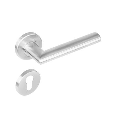 Deurkruk 1283 Girona op rond rozet staal met 7mm nok met profielcilindergat plaatjes RVS