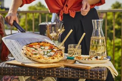 OONI - Pizzascheppen - Pizzaschep geperforeerd 30cm