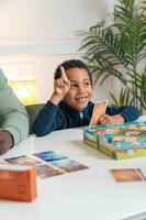 LIBELLUD Dixit Kids - Coöperatief spel voor kinderen - afbeeldingen matchen - 84 geïllustreerde kaarten - vanaf 6 jaar - familiespel - thumbnail