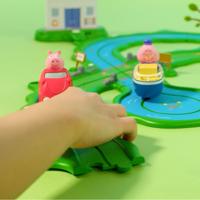 Spectron Peppa pig whizz around - peppa's kleine rode auto - thumbnail