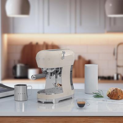 Smeg ECF02CREU Espresso apparaat Wit
