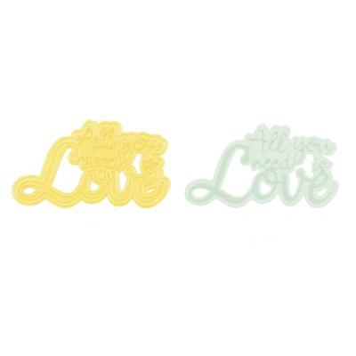 Nellie's Choice • shape die tekst all you need is love