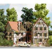 Busch 1667 H0 Vervallen vakwerkhuis - thumbnail