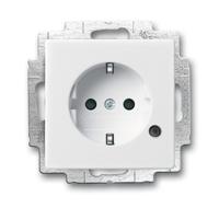 Busch-Jaeger inbouwwandcontactdoos met randaarde 20 EUCBL-84 studiowit - thumbnail