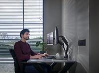 One For All Solid Dual black Monitor-tafelbeugel 33 cm (13) - 88,9 cm (35) Zwart In hoogte verstelbaar, Kantelbaar en roteerbaar, Zwenkbaar - thumbnail